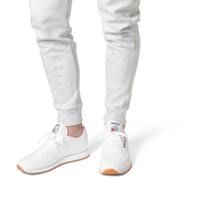 ⁦Reebok Unisex Classic Leather Shoes - حذاء ريبوك كلاسيك جلد للجنسين لون أبيض⁩ - الصورة ⁦7⁩