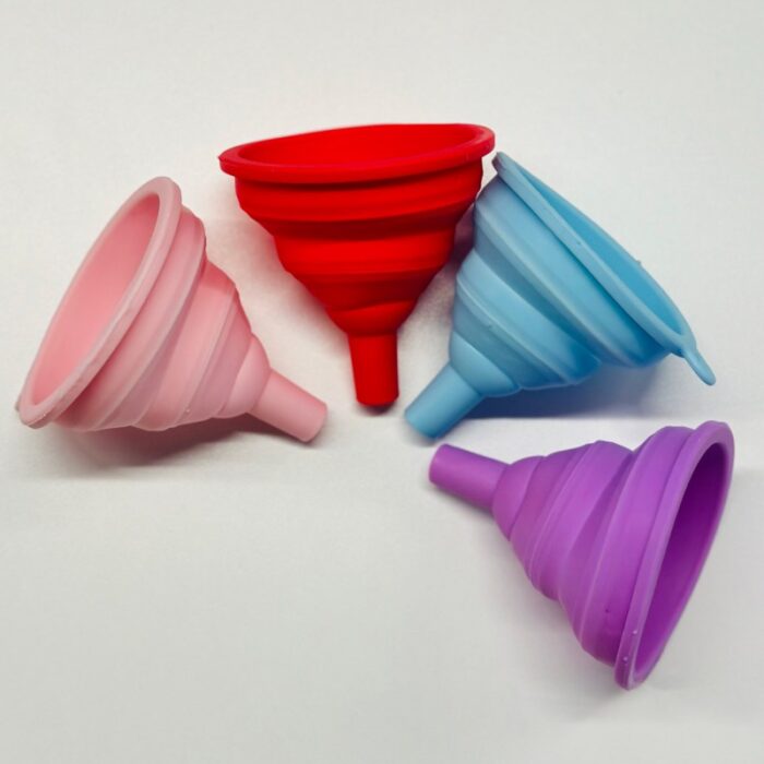 ⁦محقان سيليكون قابل للطي - حسب اللون المتوفر في المخازن⁩ - الصورة ⁦12⁩