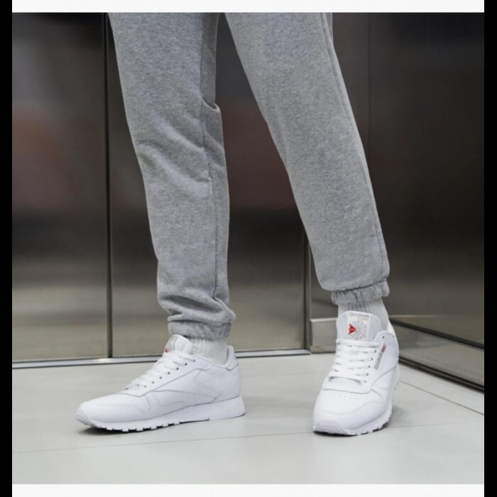 ⁦حذاء ريبوك كلاسيك ليذر جلد للجنسين لون أبيض- Reebok Unisex Classic Leathers Shoes⁩ - الصورة ⁦16⁩