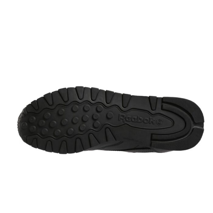 ⁦Reebok Womens' Classic Leather Shoes - حذاء ريبوك كلاسيك جلد للنساء لون أسود⁩ - الصورة ⁦5⁩