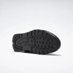 ⁦Reebok Womens' Classic Leather Shoes - حذاء ريبوك كلاسيك جلد للنساء لون أسود⁩ - الصورة ⁦11⁩