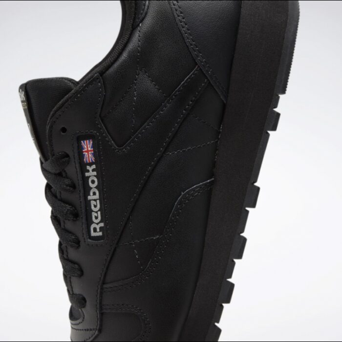 ⁦Reebok Womens' Classic Leather Shoes - حذاء ريبوك كلاسيك جلد للنساء لون أسود⁩ - الصورة ⁦14⁩