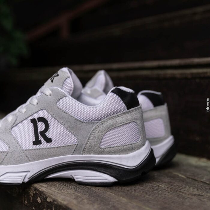 ⁦حذاء سبورت شبابي من روك موديل 990⁩ - الصورة ⁦2⁩