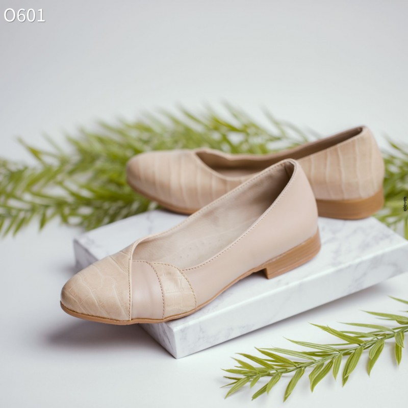 ⁦حذاء ستاتي صنـاعة محلية مريح و عملي جلد صناعي جودة عالية⁩ - الصورة ⁦1⁩