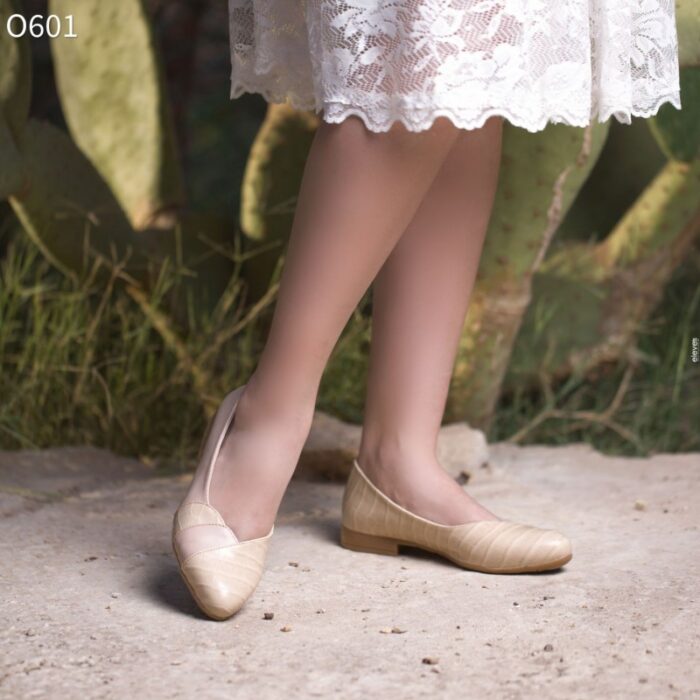 ⁦حذاء ستاتي صنـاعة محلية مريح و عملي جلد صناعي جودة عالية⁩ - الصورة ⁦2⁩