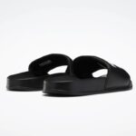 ⁦Reebok Unisex Classic Slides - Black- شبشب ريبوك كلاسيك للجنسين لون أسود⁩ - الصورة ⁦4⁩