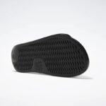 ⁦Reebok Unisex Classic Slides - Black- شبشب ريبوك كلاسيك للجنسين لون أسود⁩ - الصورة ⁦5⁩