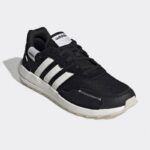 ⁦adidas Retrorun Shoes - Black⁩ - الصورة ⁦5⁩
