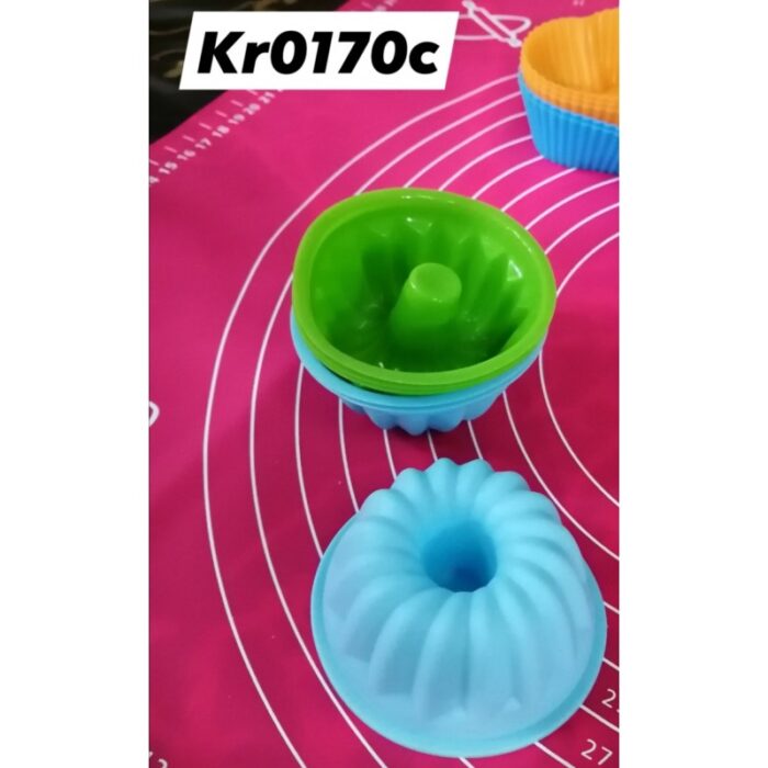 1028085_67db39015f6fd كب كيك سليكون كيك 6 قطع - حسب اللون المتوفر في المخازن - الصورة 1