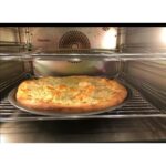 ⁦صينية بيتزا مع ثقوبNEW قطر 33سم⁩ - الصورة ⁦3⁩