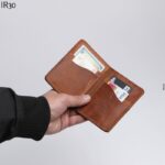 محفظة جيب شبابية جلد طبيعي
