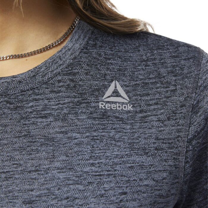 ⁦تيشيرت ريبوك ار بي كي راننيغ للنساء لون رمادي - Reebok Women's Rbk Running T-Shirt - Grey⁩ - الصورة ⁦3⁩