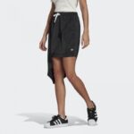 ⁦adidas Womens' Skirt - Black- تنورة اديداس للنساء لون اسود⁩ - الصورة ⁦3⁩
