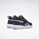 ⁦Reebok Women's Flexagon Force 3.0 Shoes - Navy - حذاء اديداس فلاكساغون فورس 3.0 للنساء لون كحلي⁩ - الصورة ⁦3⁩