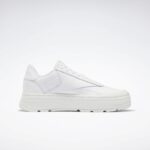 ⁦Reebok Women's Club C Double Geo Shoes- حذاء ريبوك كلو سي دبل جيو للنساء لون أبيض⁩ - الصورة ⁦3⁩