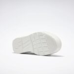 ⁦Reebok Women's Club C Double Geo Shoes- حذاء ريبوك كلو سي دبل جيو للنساء لون أبيض⁩ - الصورة ⁦5⁩