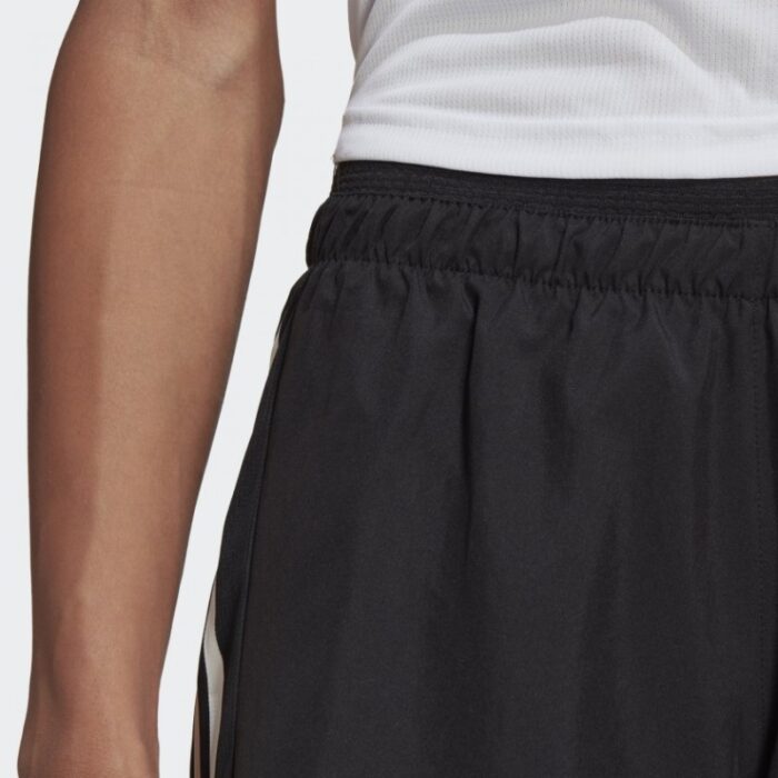 ⁦Adidas RUN IT SHORT W⁩ - الصورة ⁦5⁩