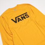 ⁦Vans Men's Classic Long Sleeve T-Shirt - تيشيرت فانز كلاسيك بأكمام طويلة للرجال لون أصفر⁩ - الصورة ⁦3⁩