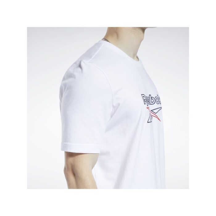 ⁦Reebok Mens' Classic Vector T Shirt- تيشيرت ريبوك كلاسيك فيكتور للرجال لون أبيض⁩ - الصورة ⁦3⁩