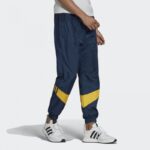 ⁦adidas Mens' Ripstop Track Pants - Blue- بنطلون اديداس ريبتوب تراك للرجال لون أزرق⁩ - الصورة ⁦4⁩
