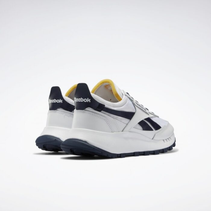 ⁦حذاء ريبوك كلاسيد ليذر ليجانسي لون أبيض- Reebok Classic Leather Legacy Shoes - White⁩ - الصورة ⁦3⁩