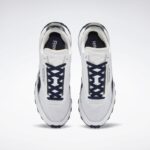 ⁦حذاء ريبوك كلاسيد ليذر ليجانسي لون أبيض- Reebok Classic Leather Legacy Shoes - White⁩ - الصورة ⁦5⁩