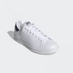 ⁦حذاء رياضي ستان سميث من أديداس لون أبيض للرجال ADIDAS STAN SMITH SHOES⁩ - الصورة ⁦4⁩