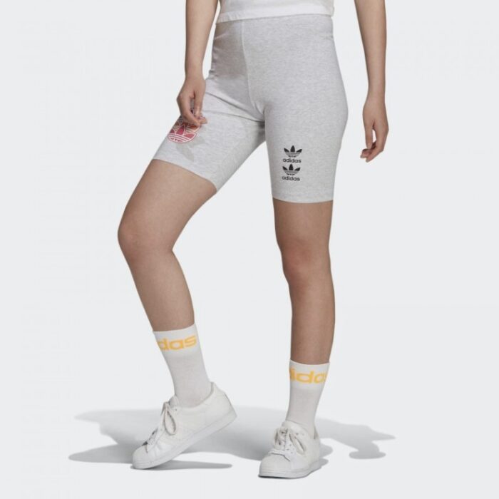 ⁦adidas Women's Logo Play Short Tights - Grey- شورت اديداس لوجو بلي للنساء لون رمدي⁩ - الصورة ⁦2⁩