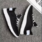 ⁦حذاء سبورت شبابي لون أسود⁩ - الصورة ⁦2⁩