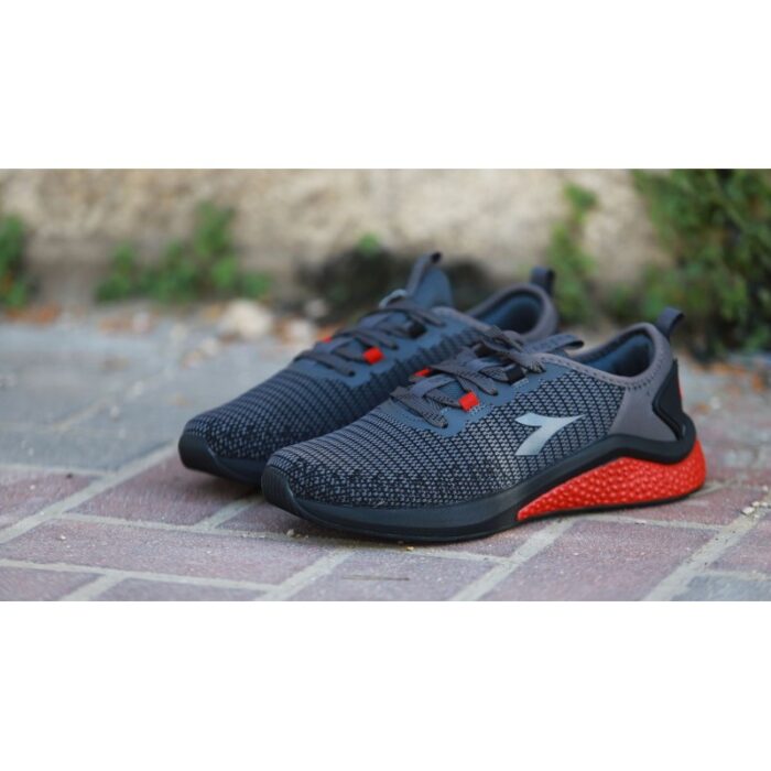 ⁦حذاء ديادورا اورين 1 للرجال لون أسود ورمادي - Diadora Men's Orian 1 Shoes⁩ - الصورة ⁦4⁩