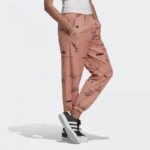 ⁦adidas Womens' R.Y.V. Track Pants - Pink- بنطلون اديداس ار واي في تراك للنساء لون زهري⁩ - الصورة ⁦6⁩