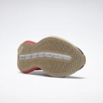 ⁦حذاء ريبوك زيج كينتكا هورزون للنساء لون أسود - Reebok Women's Zig Kinetica Horizon Shoes⁩ - الصورة ⁦5⁩