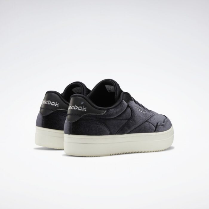 حذاء ريبوك رويال تيك للنساء لون أسود - Reebok Women's Royal Techque Shoes - Image 4