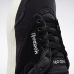 ⁦حذاء ريبوك رويال تيك للنساء لون أسود - Reebok Women's Royal Techque Shoes⁩ - الصورة ⁦7⁩