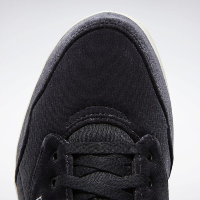 حذاء ريبوك رويال تيك للنساء لون أسود - Reebok Women's Royal Techque Shoes - Image 8