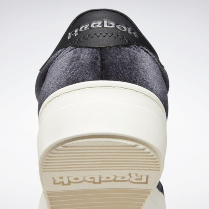 حذاء ريبوك رويال تيك للنساء لون أسود - Reebok Women's Royal Techque Shoes - Image 9