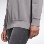 ⁦Reebok CL F WASHED CREW⁩ - الصورة ⁦5⁩