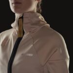 ⁦adidas Womens' Terrex Tech Ed Fleece - Black- جاكيت اديداس تريكس للنساء لون اسود وبيج⁩ - الصورة ⁦9⁩