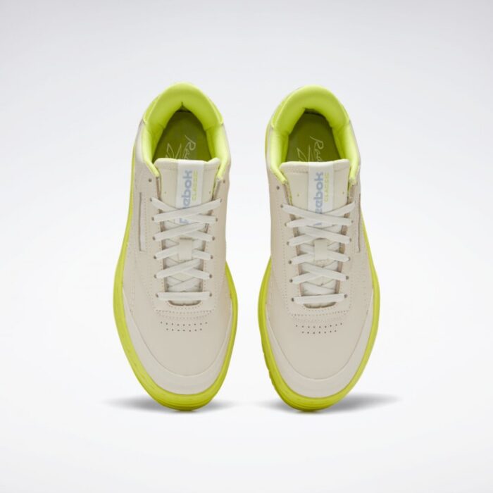 ⁦حذاء ريبوك كلوب سي دبل جيو للنساء لون طحيني وأصفر - Reebok Women's Club C Double GEO Shoes⁩ - الصورة ⁦6⁩