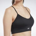 ⁦صدرية رياضية ريبوك وورك اوت ريدي للنساء لون أسود - Reebok Women's Workout Ready Sports Training Bra⁩ - الصورة ⁦6⁩