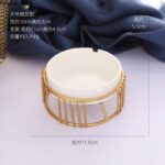 ⁦مكتة زجاج مع قاعدة⁩ - الصورة ⁦2⁩