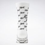 ⁦Reebok Unisex Classics Fold-Over Crew Socks 3 Pairs- جوارب ريبوك كلاسيك فولد أوفر كرو للجنسين لون أبيض⁩ - الصورة ⁦2⁩