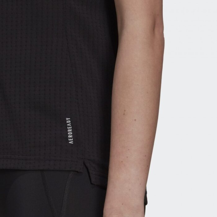 ⁦تيشيرت مع شعار الماركة نص كم من اديداس بلوزه رياضية للنساء لون أسود Adidas Signature Women T-shirt TEE⁩ - الصورة ⁦5⁩