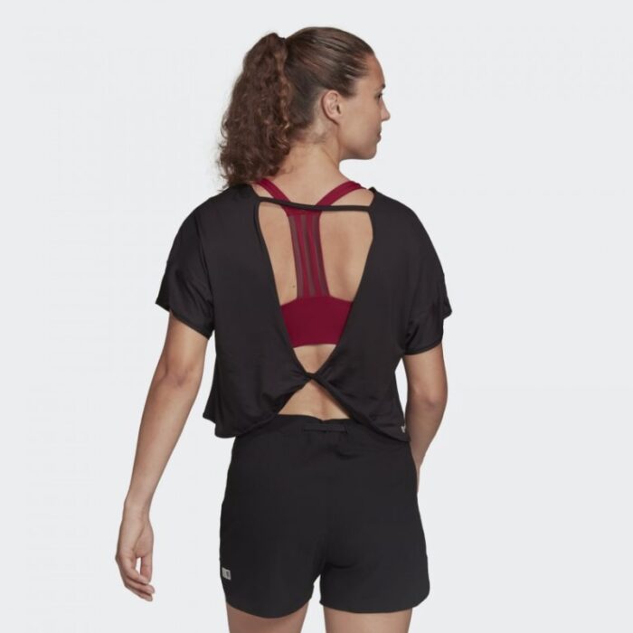 ⁦تيشيرت كاجوال من اديداس للنساء لون أسود Adidas Women's WTR Studio Bl T T-Shirt⁩ - الصورة ⁦3⁩