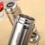 ⁦مطرة ستانلس ستيل مع غطاء لون فضي سعة 360 مل⁩ - الصورة ⁦4⁩