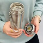 ⁦مطرة ستانلس ستيل مع غطاء لون فضي سعة 360 مل⁩ - الصورة ⁦5⁩