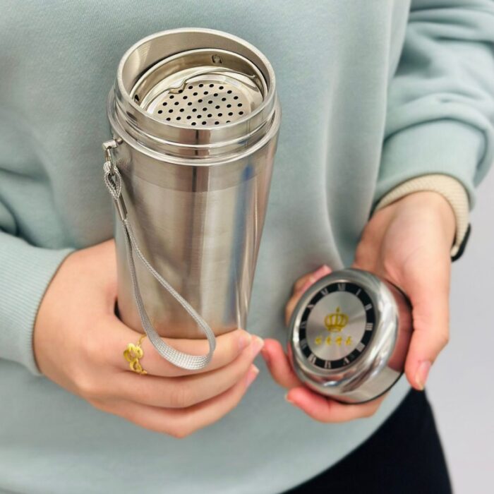 ⁦مطرة ستانلس ستيل مع غطاء لون فضي سعة 360 مل⁩ - الصورة ⁦5⁩