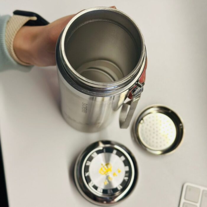 ⁦مطرة ستانلس ستيل مع غطاء لون فضي سعة 360 مل⁩ - الصورة ⁦9⁩