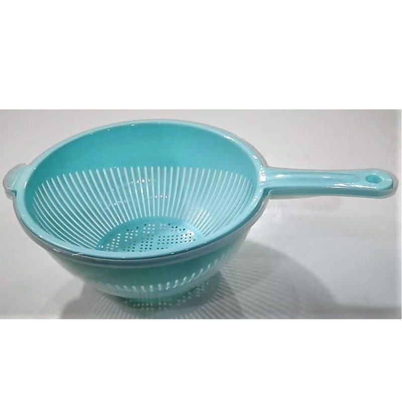 ⁦مصفاة بيد مع جاط بلاستيك تركي⁩ - الصورة ⁦1⁩