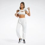 ⁦Reebok Womens' Stanik Classics Logo Bra⁩ - الصورة ⁦5⁩